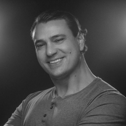 Headshots=Devon%20Veillette1